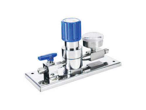 Regulador de presión de gas - Laboratory Gas Outlet Point - AMCAREMED TECHNOLOGY - de laboratorio / en línea / integrado