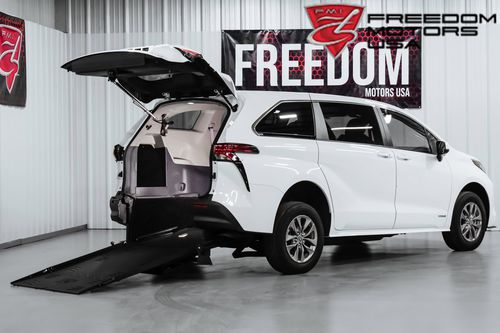 Vehículo para discapacitados VUD - 28152 - Freedom Motors USA - gasolina / híbrido / acceso posterior