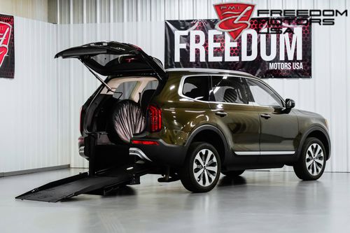 Vehículo para discapacitados VUD - 28540 - Freedom Motors USA - acceso posterior