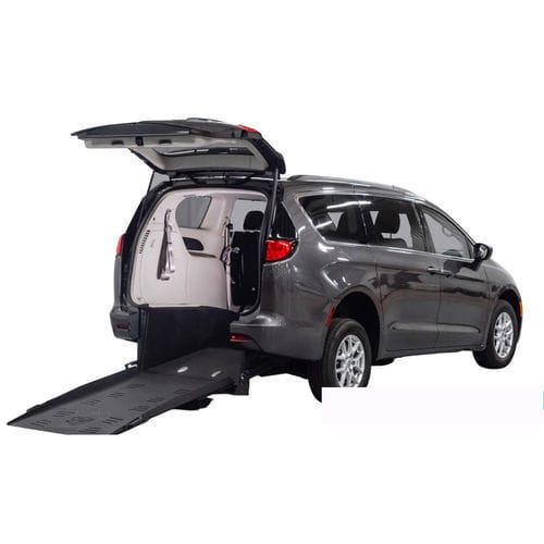 Vehículo para discapacitados monovolumen - 28692 - Freedom Motors USA - acceso posterior