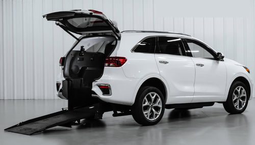 Vehículo para discapacitados VUD - 27643 - Freedom Motors USA - acceso posterior