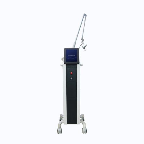 Láser para el tratamiento de cicatrices - GoldenLaser - para el rejuvenecimiento vulvovaginal / CO2 / en carro