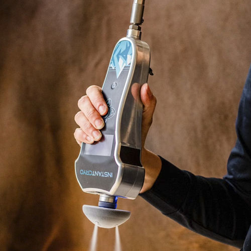 Unidad de crioterapia veterinaria para équidos - INSTANTCRYO ™ - ECB Equine Spa - de mano