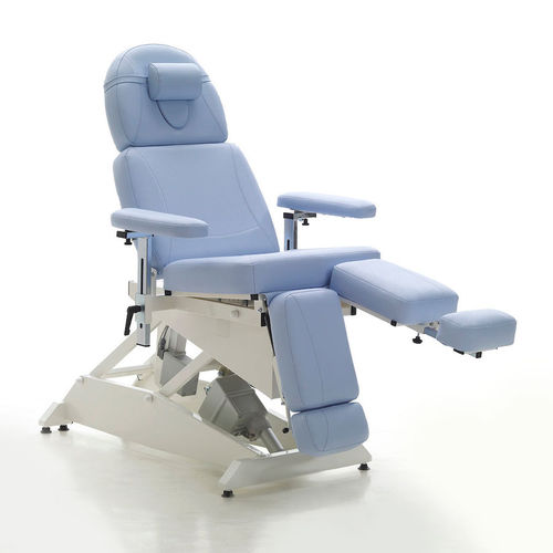 Sillón de reconocimiento cuidados de estética - 1941 - Equa OÜ - eléctrico / de altura variable / con reposapiernas