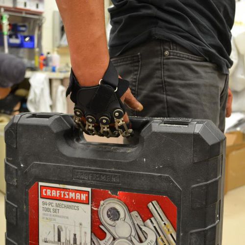 Prótesis parcial de mano con control motor - MCPDriver™ - Naked Prosthetics - multiarticuladas / para adulto