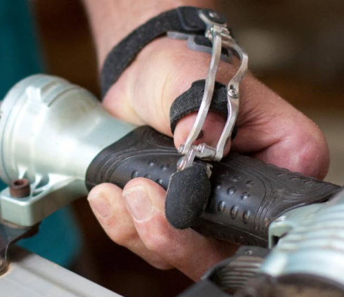 Prótesis parcial de mano con control motor - ThumbDriver™ - Naked Prosthetics - multiarticuladas / para adulto