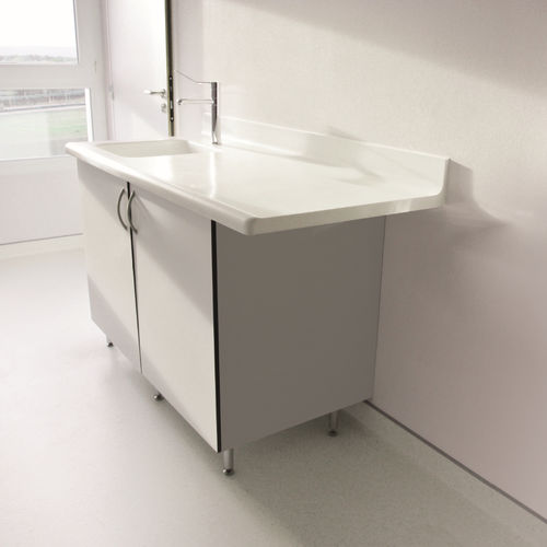 Mesa de laboratorio para odontología - Corian Design solutions through Partners - para histopatología / para la esterilización / para medicina nuclear