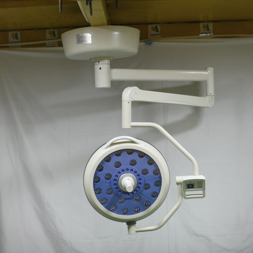 Lámpara cialítica de techo - E500 Multi-color Plus - Nanchang Micare Medical Equipment - LED / para odontología / veterinaria