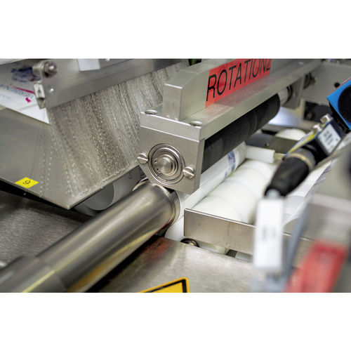Sistema de etiquetado para tubos de laboratorio - TEM series - b+b Automations- und Steuerungstechnik GmbH - para jeringuilla / automático / de códigos de barras