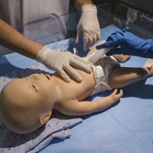 Maniquí de prácticas para atención general - MIA - MedVision Group - para cuidados de urgencias / para atención pediátrica / de intubación