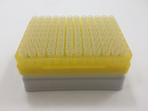 Soporte de laboratorio para puntas de pipeta - Kacil Ind. e Com. Ltda