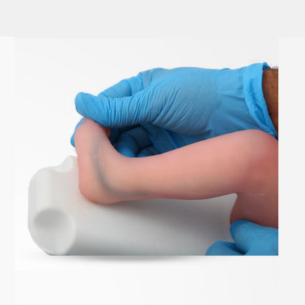 Simulador de punción venosa - neosim AG - de formación / para canulación intravenosa / para atención pediátrica