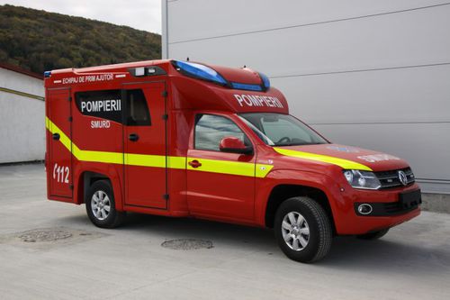 Ambulancia para cuidados intensivos - Volkswagen Amarok - DELTAMED SRL - con cuerpo modular independiente / tipo B / tipo C