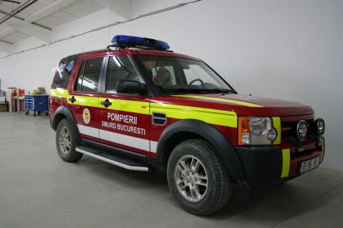 Ambulancia para cuidados intensivos - Land Rover Discovery 3 - DELTAMED SRL - tipo C / automática