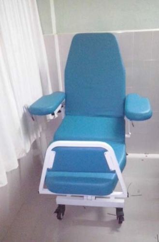 Sillón para hemodiálisis manual - Baseline biomedical company - de 4 secciones / con ruedas / de altura variable