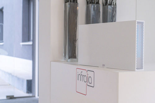 Purificador de aire de pared - Solo Airflow  - Infralia - UVC / de hospital / para centro sanitario