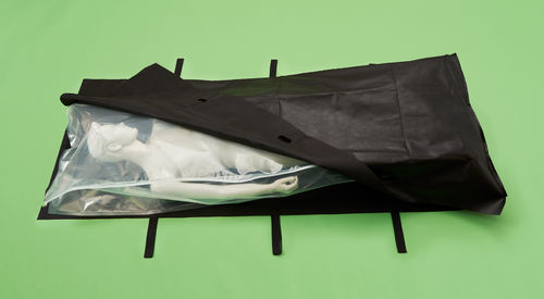 Bolsa mortuoria tamaño adulto -  JC-01-0 - JCHEMICAL INC. - de polietileno / desechable / estanca al agua