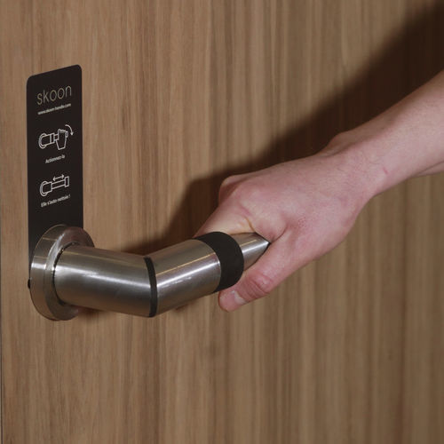 Asidero antimicrobiano - SKOON SMART HANDLE - de puerta de hospital / antibacterias / desinfectante