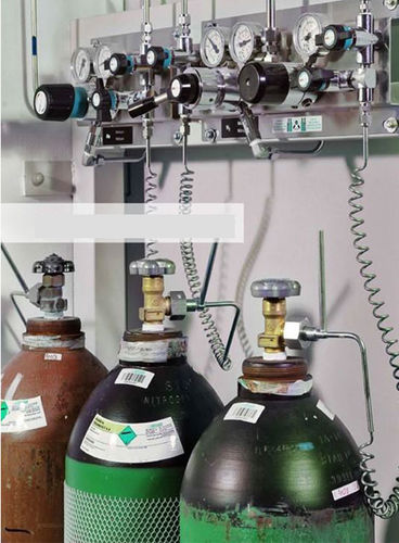 Unidad de distribución de gases medicinales con botella de oxigeno - Woodmans Meditech