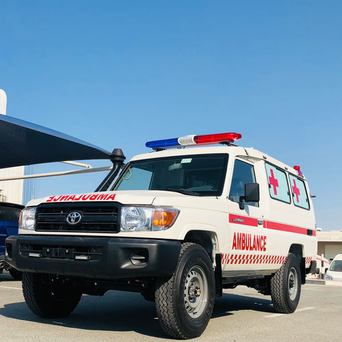 Ambulancia paramédica - Toyota Hard Top LC78 2023YM - Monstro Hard FZCO - para el traslado de pacientes / camión / tipo C