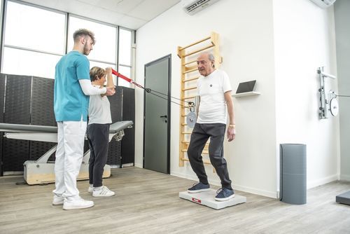 Sistema de rehabilitación de equilibrio - V.MINI MED | E.MINI - DESMOTEC SRL - configurado para ordenador