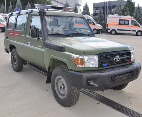 Ambulancia 4x4 - Toyota Land Cruiser - eos ambulance - con 4 camillas / con oxigenoterapia