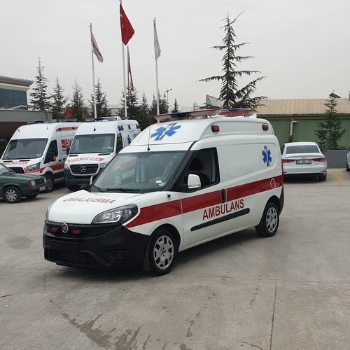 Ambulancia para el traslado de pacientes - Fiat Doblo - eos ambulance - furgoneta / con oxigenoterapia