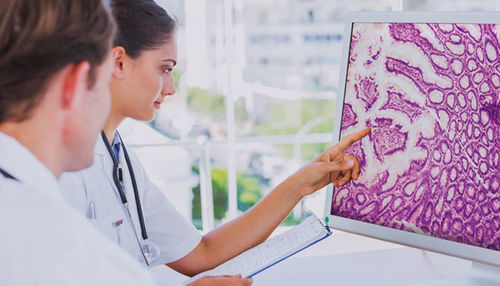 Plataforma de IA para el sector médico - Dedalus - de laboratorio de histopatología / de intercambio de datos / de aprendizaje automático