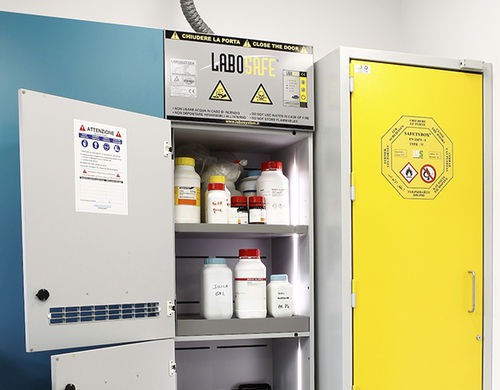 Cabina de seguridad microbiológica para productos biológicos - Labosafe - Labosystem - de pie