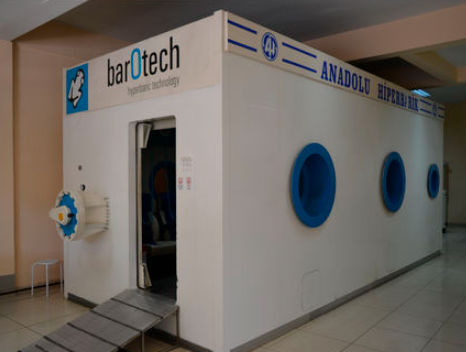 Cabina hiperbárica oxigenoterapia - TETRA 16 - Barotech - multiplaza