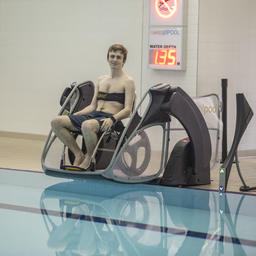Elevadora para piscina para silla de ruedas - Poolpod 2.0® - Cotenda - con batería / montada en barra / portátil