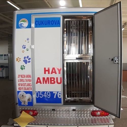 Unidad móvil hospitalaria de emergencia - Ford - ICU AUTOMOTIVE IMPORT EXPORT AND CONSULTING. - veterinaria / camión / con cuerpo modular independiente