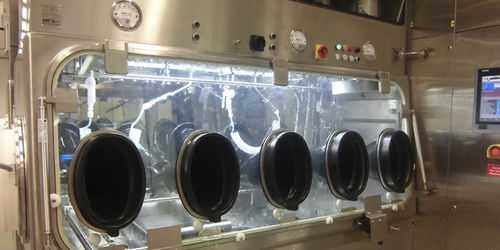Aislador para lavado - ART GmbH Anlagenbau Reinraum Technik - clase ISO 5 / para producto tóxico / de pie