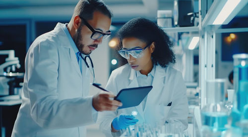 Software médico - flowdit - para la industria farmacéutica / de gestión de documentos / de adquisición