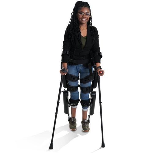 Exoesqueleto de rehabilitación para las dos piernas - ReWalk® 7 - Lifeward GmbH - de la posición erguida / de marcha / de movilidad de los miembros inferiores