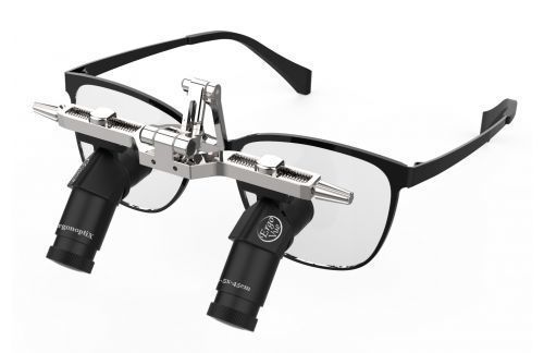 Lupa quirúrgica con montura de gafas - Ergo-Vue Flip - 5.5x - ErgonoptiX Alon Sabsay - con sistema abatible / con lámpara frontal