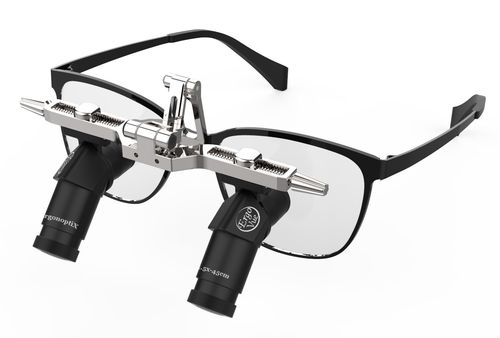 Lupa quirúrgica con montura de gafas - Ergo-Vue-3.0x - ErgonoptiX Alon Sabsay - con lámpara frontal
