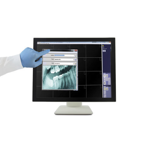 Monitor médico - e-medic™ - Baaske Medical - 19" / táctil multipunto / DisplayPort