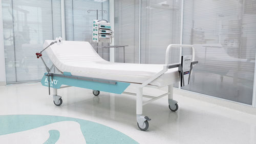 Mesa de reconocimiento manual - 2-066 - ALVO Medical - con respaldo regulable / con ruedas / ergonómica