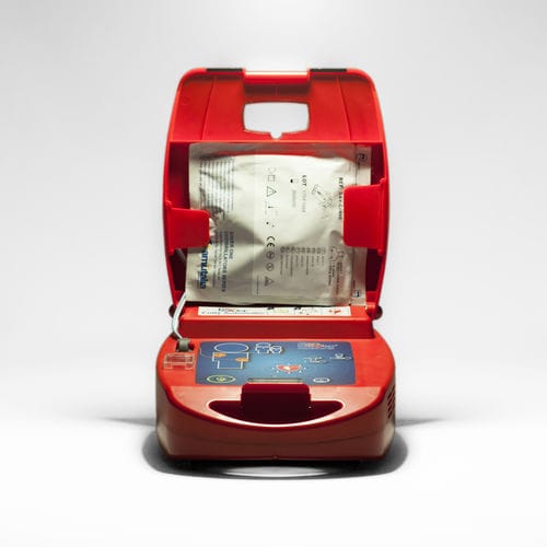 Desfibrilador externo automático - GEO SAVER - A.M.I. ITALIA - para espacio público / USB / con monitor de ECG