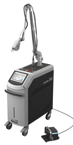 Láser para el rejuvenecimiento de la piel - MORE-XEL Scanning - BISON Medical   - para el tratamiento del acné / CO2 / en carro