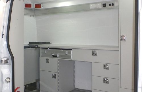 Unidad móvil hospitalaria de laboratorio - Mercedes Sprinter - Dlouhy - furgoneta