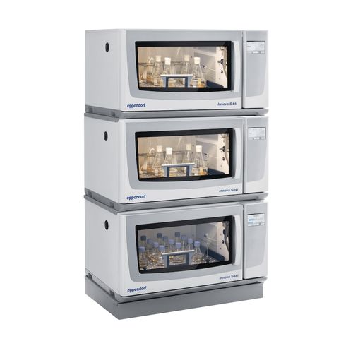 Incubadora de laboratorio compacta - Innova® S44i - Eppendorf SE - apilable / con 3 puertas / refrigerada