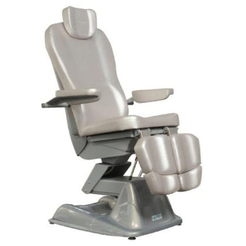 Sillón de reconocimiento podológico - Futura - Euroclinic MediCare Solutions - eléctrico / con reposapiernas / 3 secciones