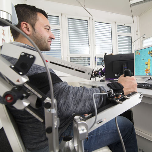 Sistema de rehabilitación de movilidad del brazo - Armeo®Spring - Hocoma  - robotizado