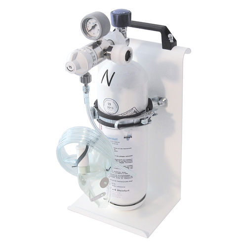 Sistema de oxigenoterapia portátil - AEROtreat  - HUM - Gesellschaft für Homecare und Medizintechnik - con botella de oxigeno