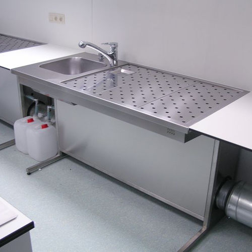 Estación de trabajo de laboratorio para histopatología - UCS-1500 - KUGEL medical GmbH & Co. KG - para preparación de muestras / con fregadero / con ventilación descendente
