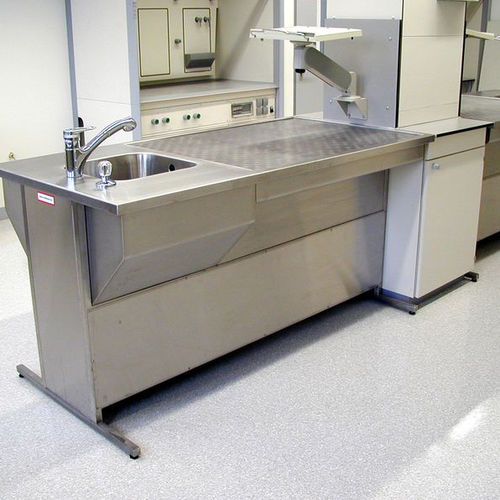Estación de trabajo de laboratorio para histopatología - UCS-1750-D - KUGEL medical GmbH & Co. KG - para preparación de muestras / de pie / con fregadero