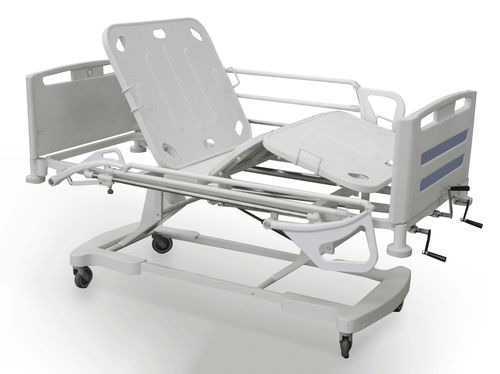 Cama de hospital - ARGUS - Medical Iberica - manual / de altura regulable / con ruedas