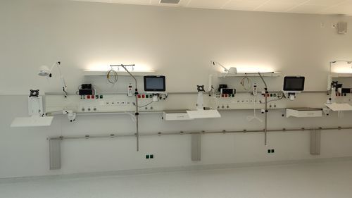 Unidad médica de cabecera de pared - IV 1054 - modul technik - horizontal / para unidad de cuidados intensivos / personalizable